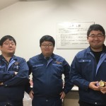 似た感じの３人が休憩してたのでパシャリ。兄弟？